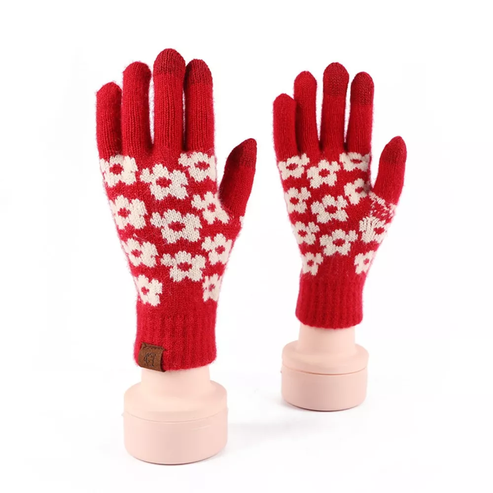 Heart Pattern Knitted Touchscreen Gloves, image 7