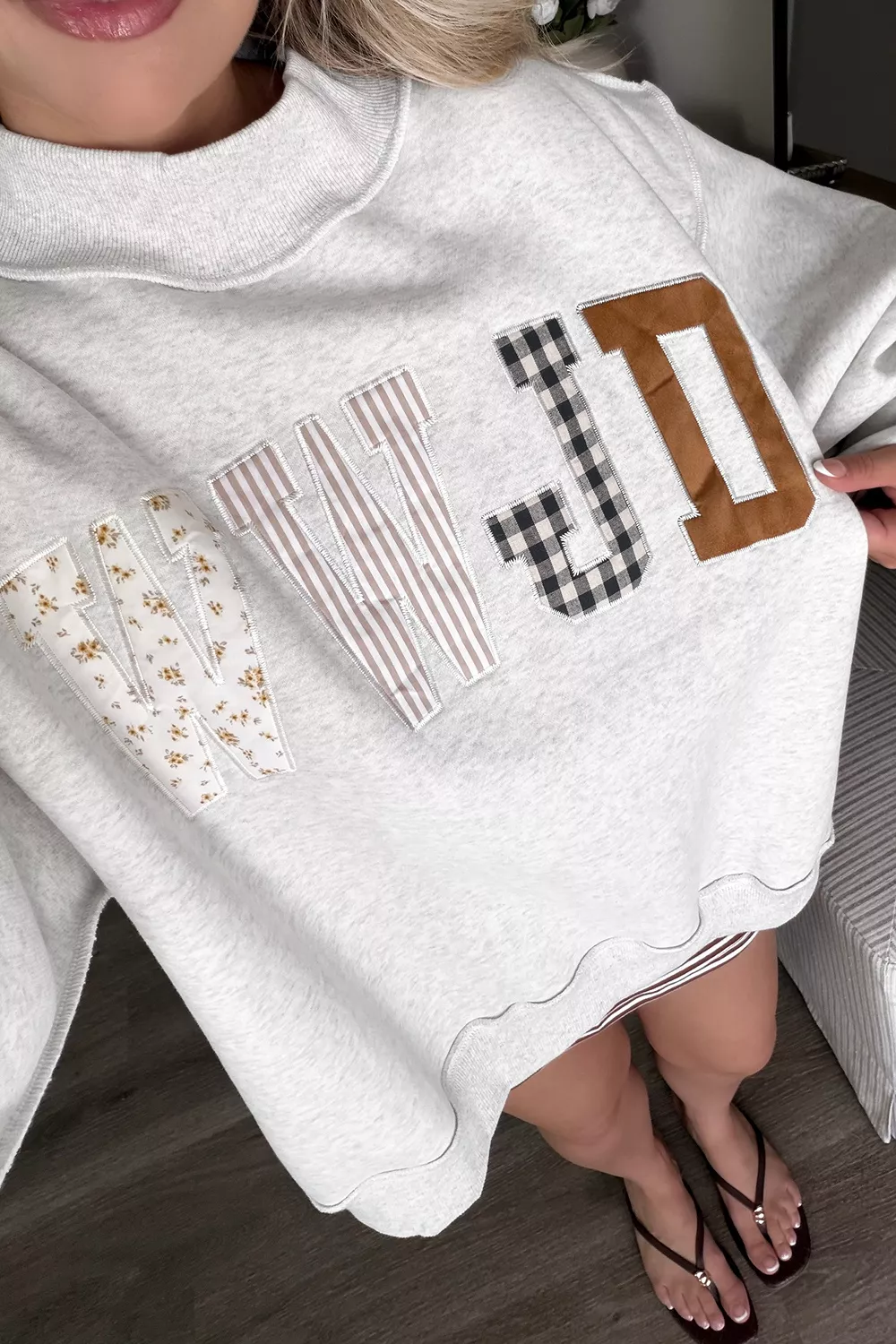 WWJD Mix Pattern Letter Graphic Exposed Seam Loose Sweatshirt, image 2