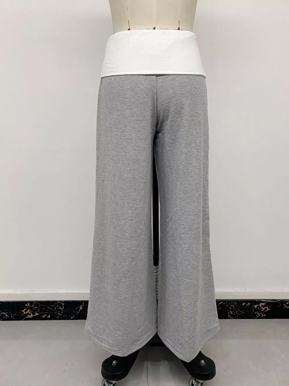 High-Waisted Wide-Leg Contrast Pants, image 9