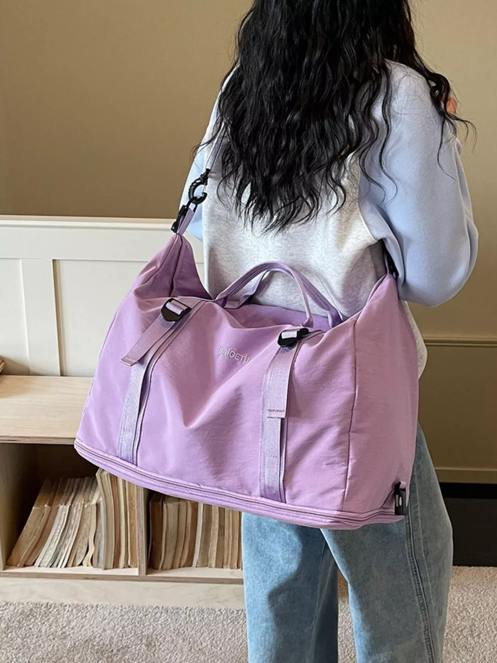 Lightweight Nylon Travel Bag, image 9