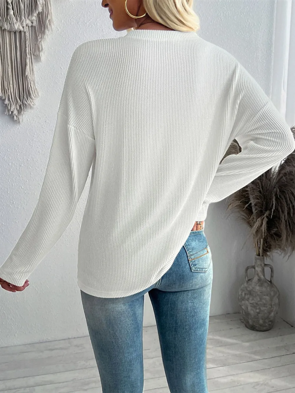 Pocketed Textured V-Neck Long Sleeve T-Shirt, image 5