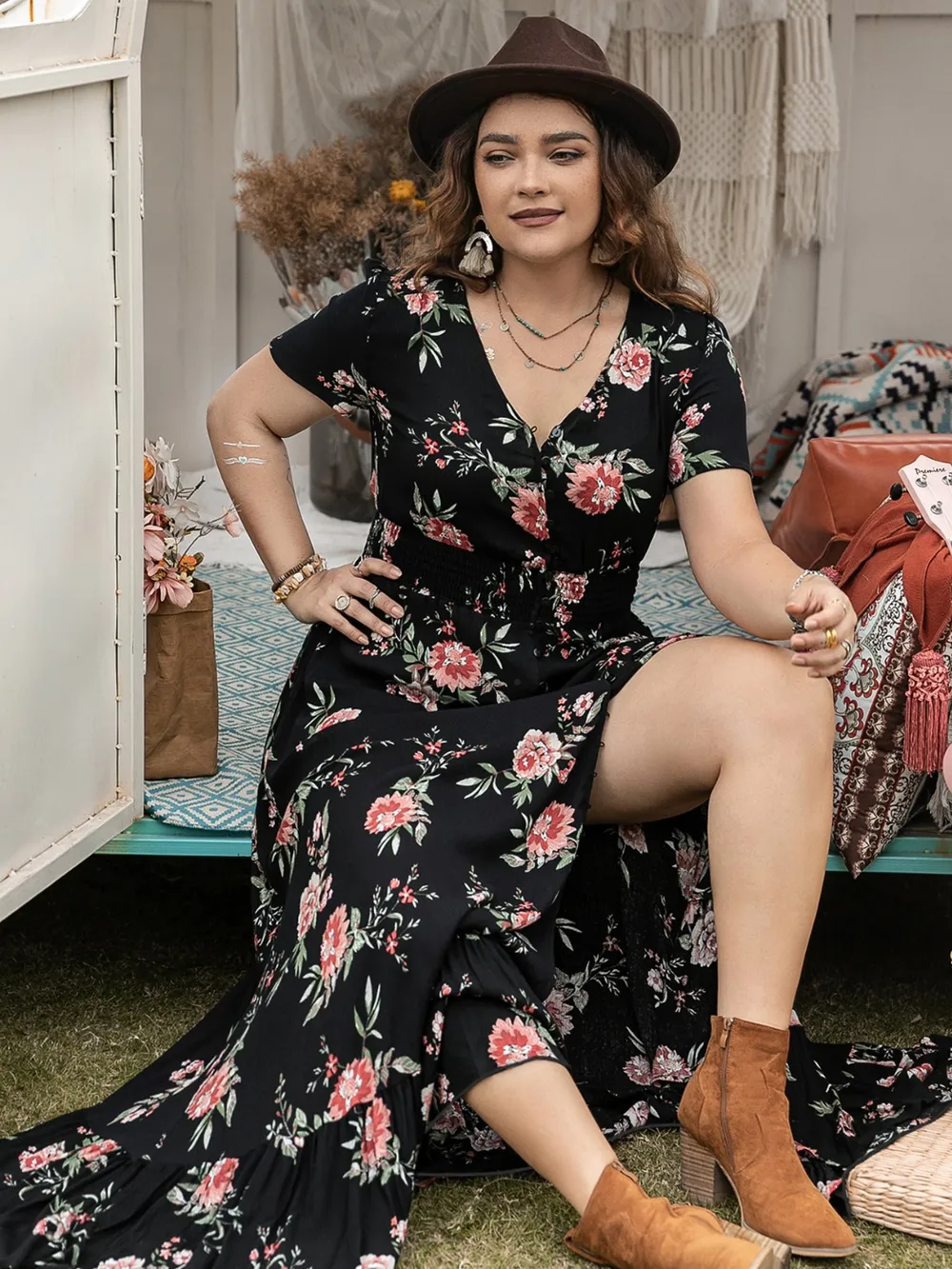 Plus Size Button Detail Printed V-Neck Short Sleeve Maxi Dress, image 4