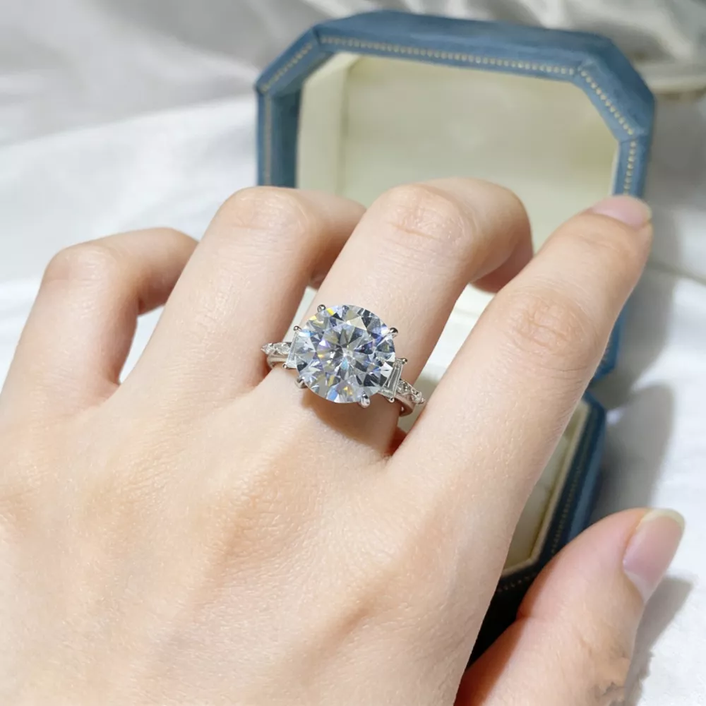 8 Carat Moissanite 925 Sterling Silver Ring, image 3