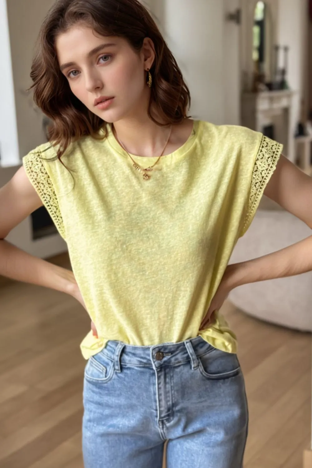 Lace Patchwork Cap Sleeve Round Neck T Shirt