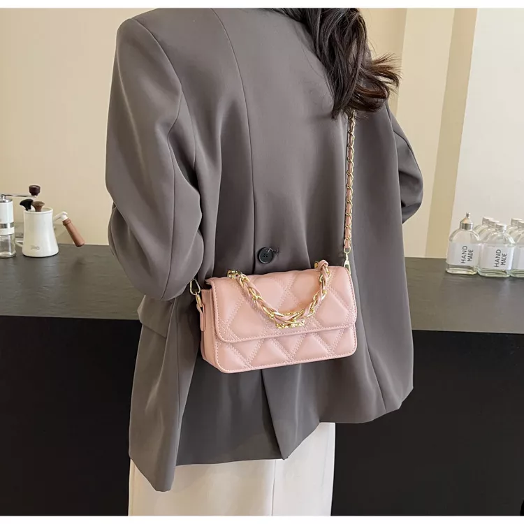 Quilted Chain Strap Crossbody Bag
