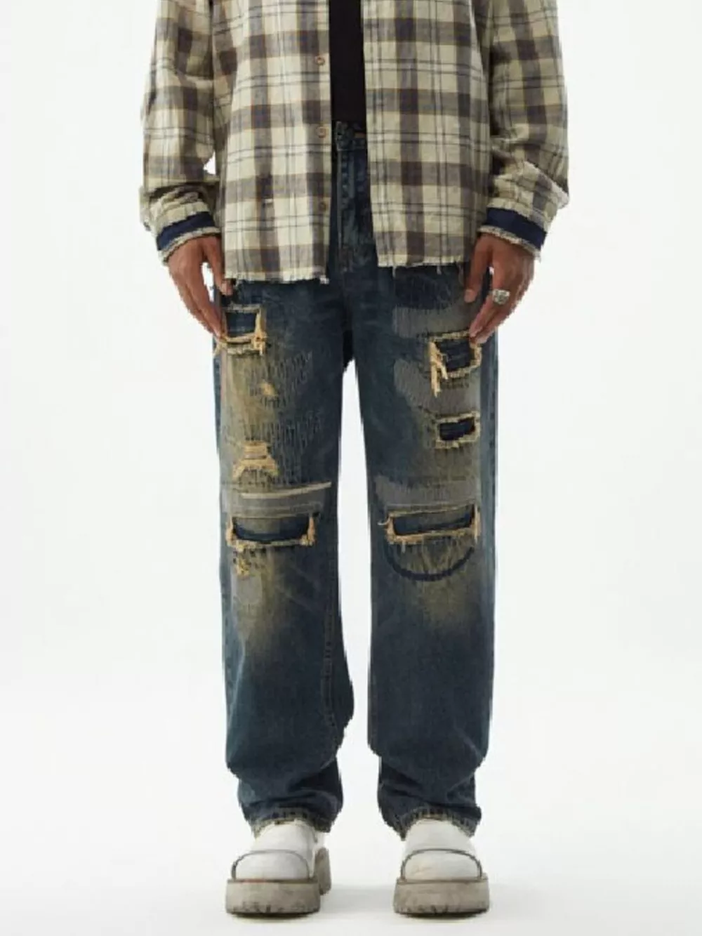 Men's Distressed Wash Relaxed Fit Wide Leg Jeans, image 4