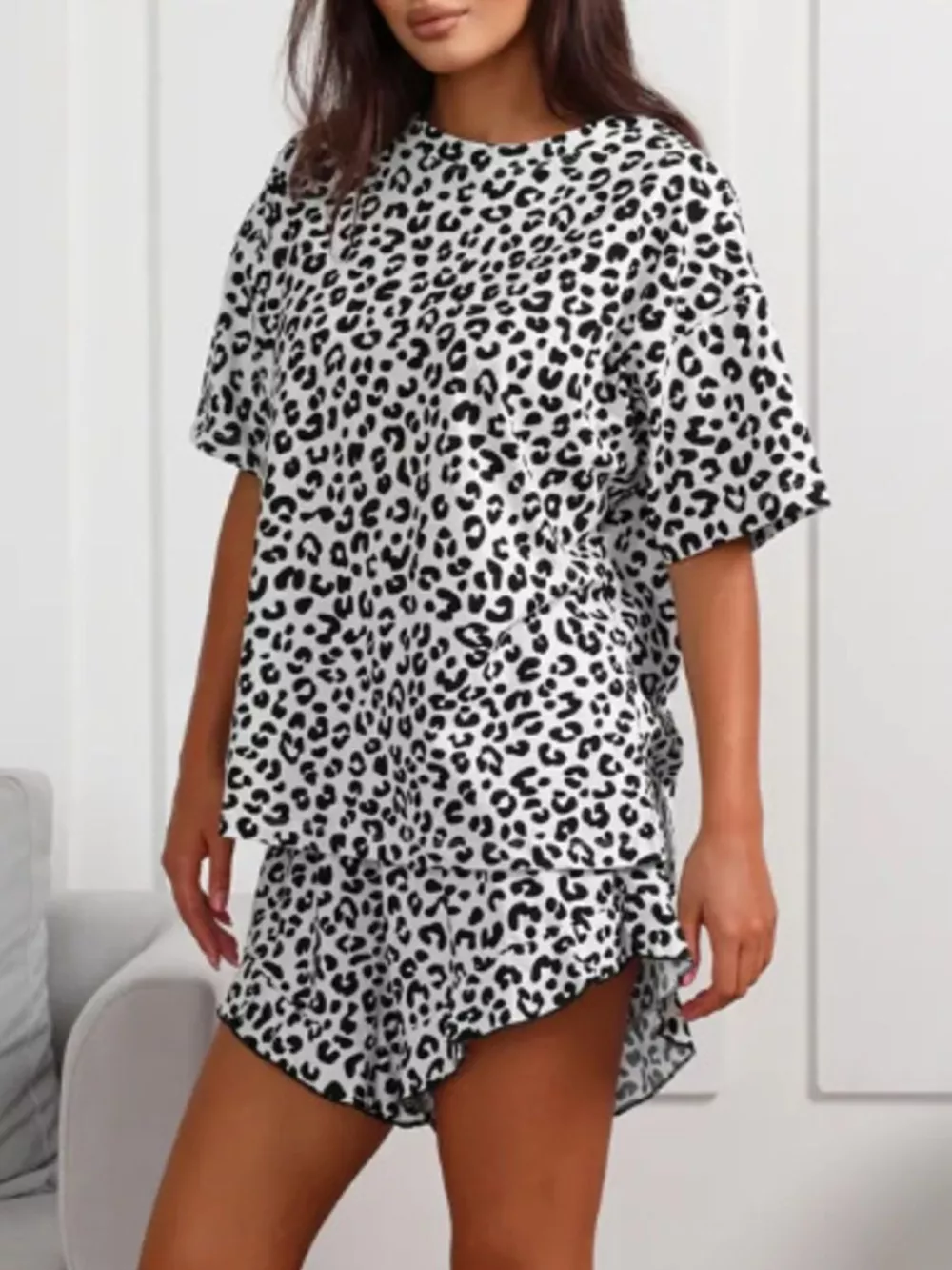 Leopard Print T-Shirt and Ruffle Hem Shorts Lounge Set, image 5