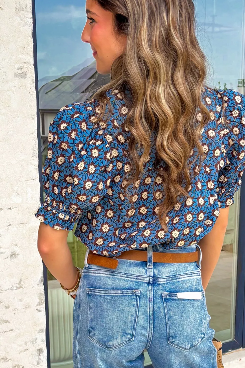 Floral Print V Neck Pleated Detail Short Puff Sleeve Blouse, image 5