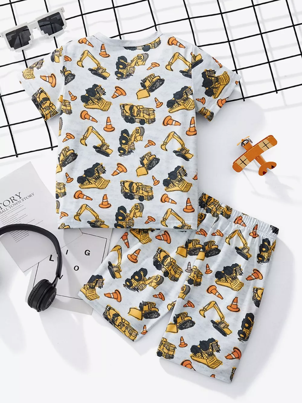 Children's Construction Vehicle Print Round Neck Tee and Shorts Set, image 6