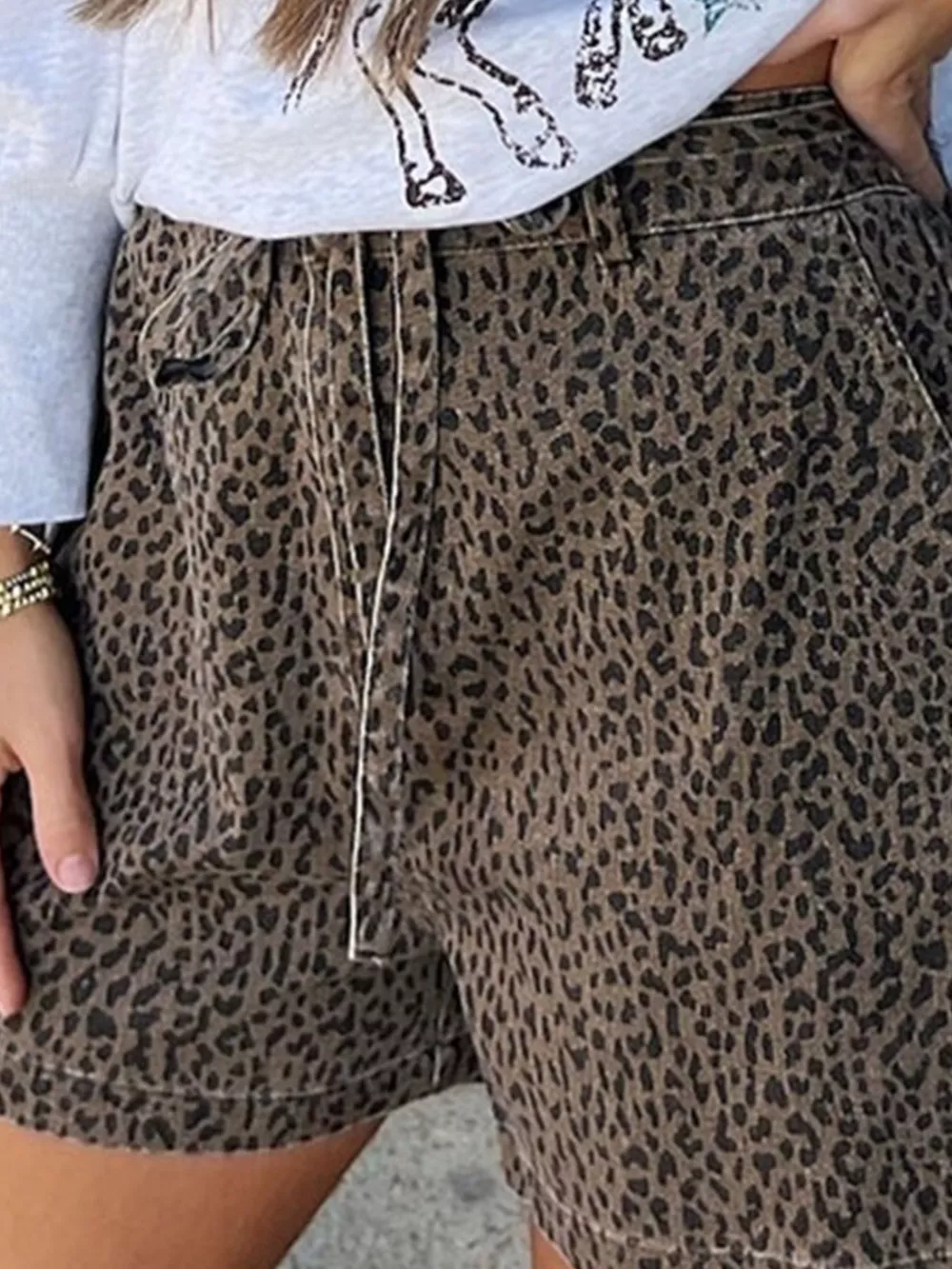 Leopard Print High-Waisted Denim Shorts, image 3