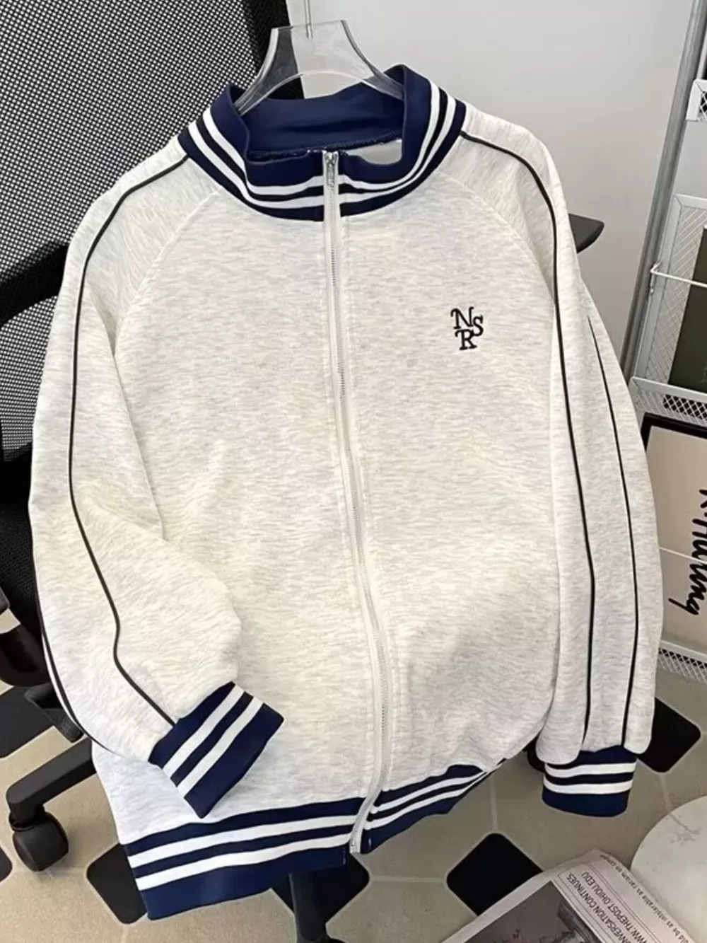 Men's Plus Size Striped Trim Zip-Up Sweatshirt