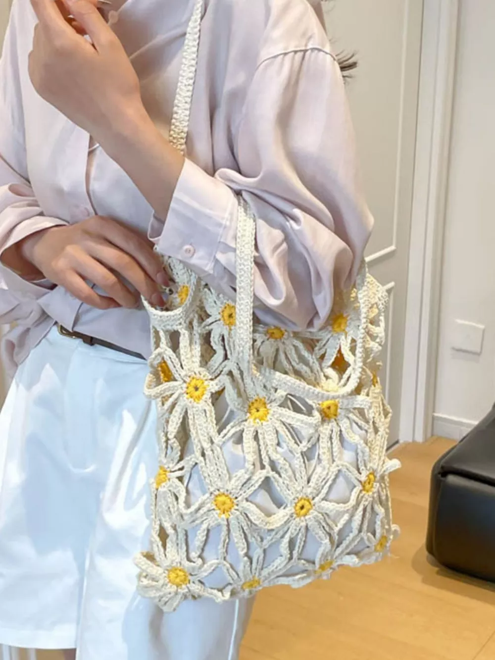 Daisy Crochet Shoulder Bag, image 3