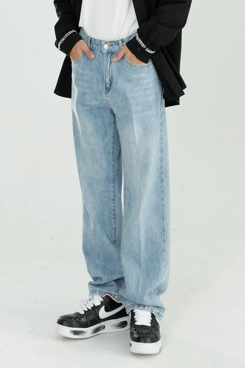 Mid Rise Wide Straight Jeans with Pockets, image 3