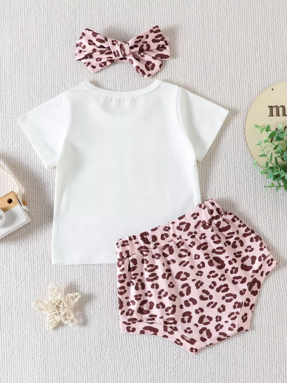 Children's Mama Graphic Tee and Leopard Shorts Set with Headband, image 7