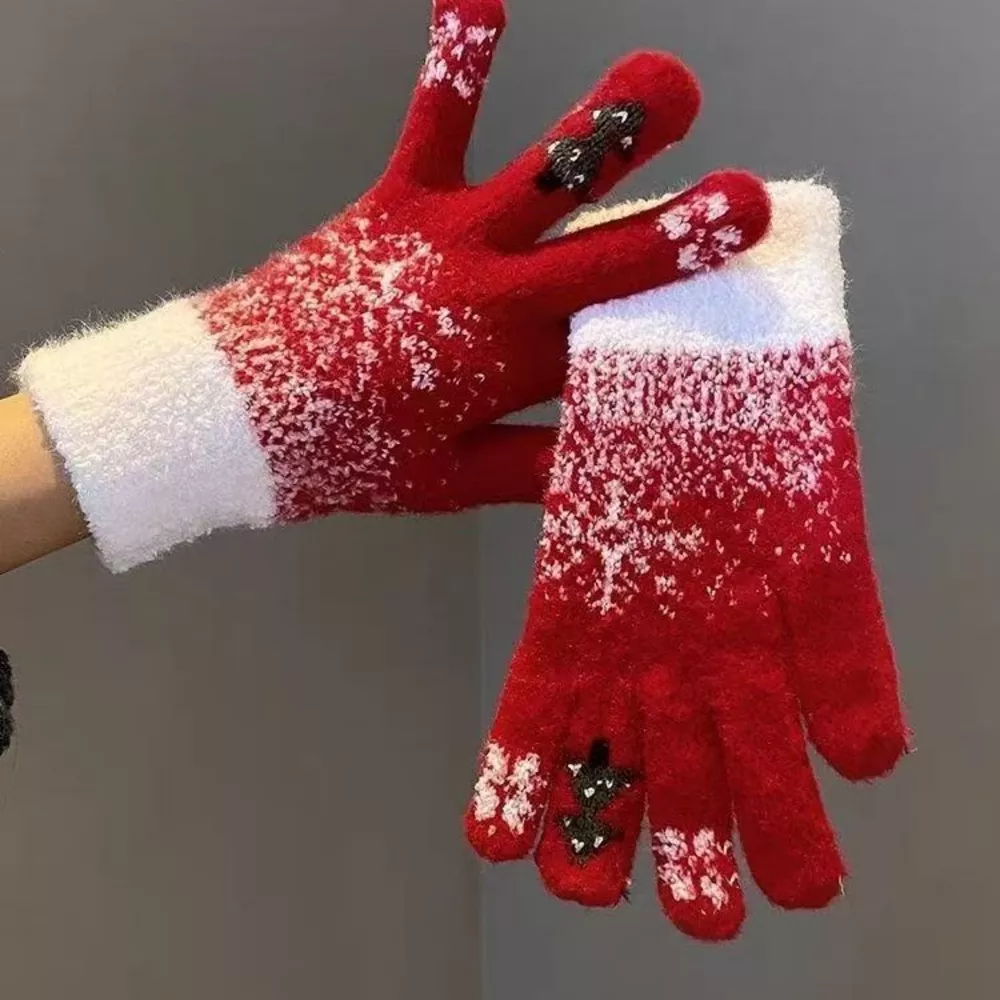 Knitted Snowflake Gloves, image 3