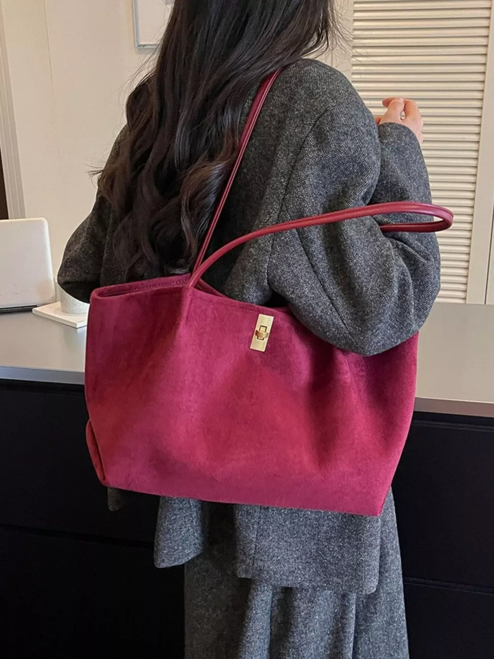 Turn-Lock Tote Bag, image 7