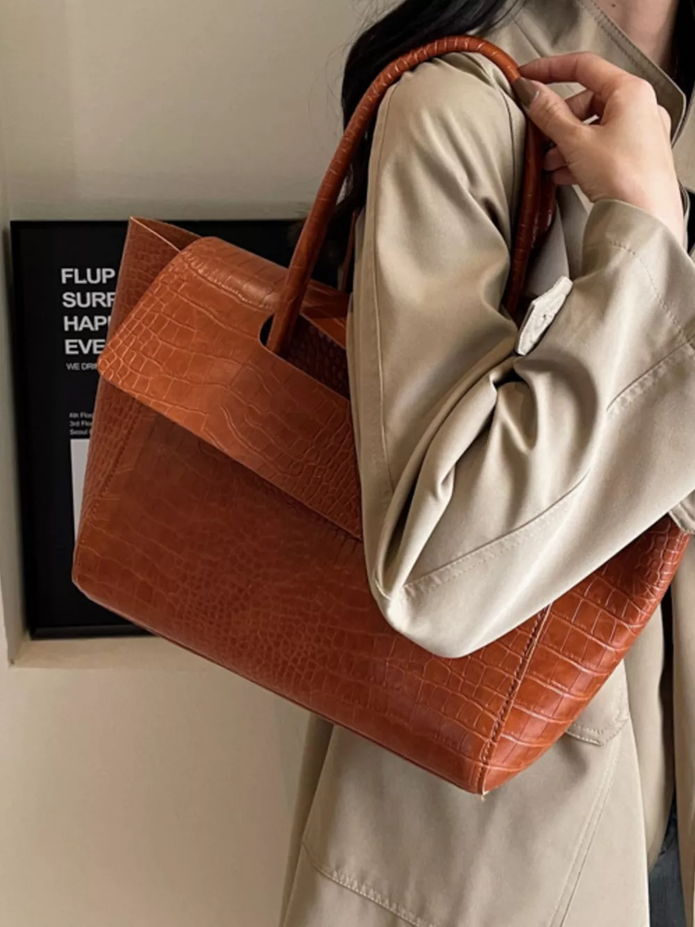 Crocodile-Embossed Shoulder Bag, image 5