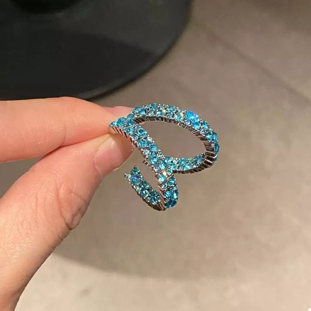 Sparkling C-Hoop Earrings, image 2