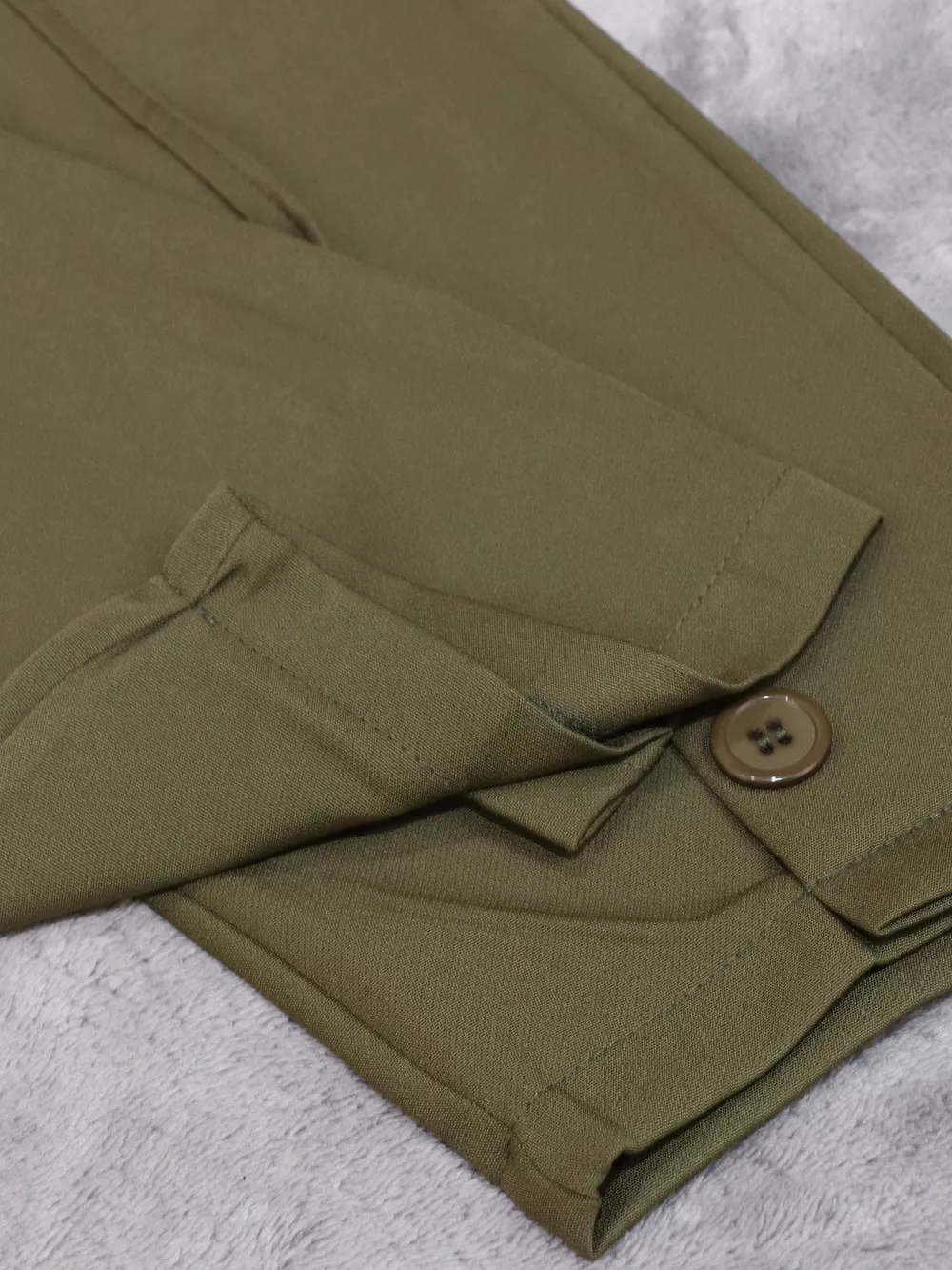 High-Waisted Pleated Pants, image 9