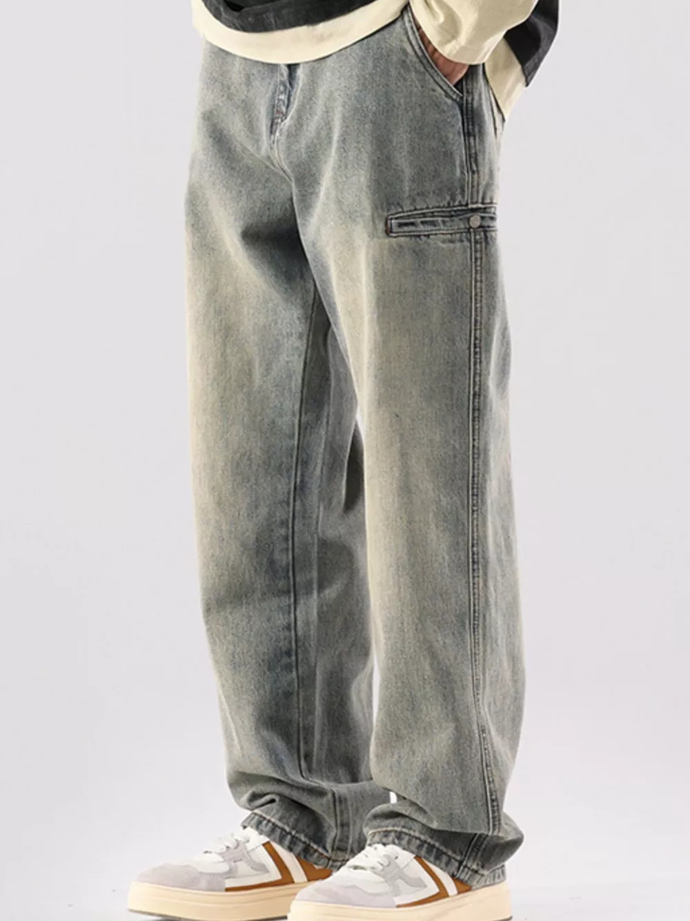 Men's Vintage Wash Relaxed Fit Jeans, image 2