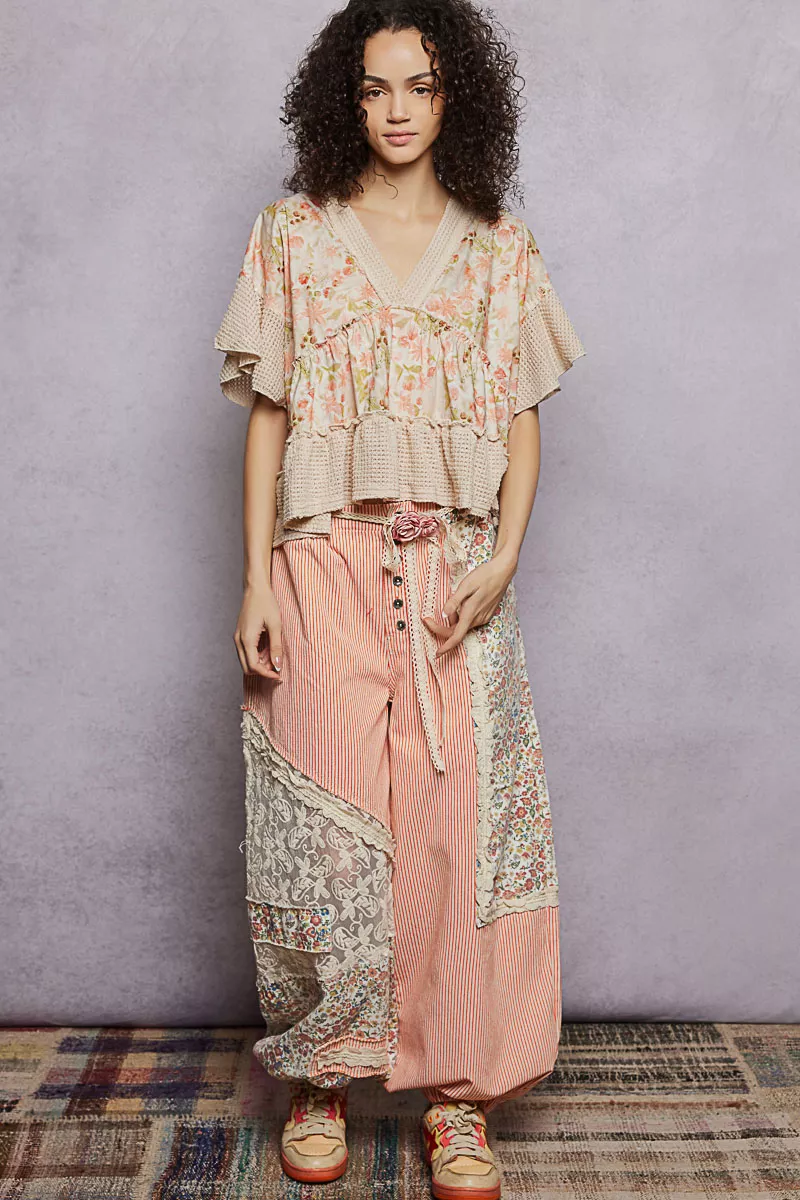 Floral Print V-Neck Woven Blouse with Gentle Gathers, image 5