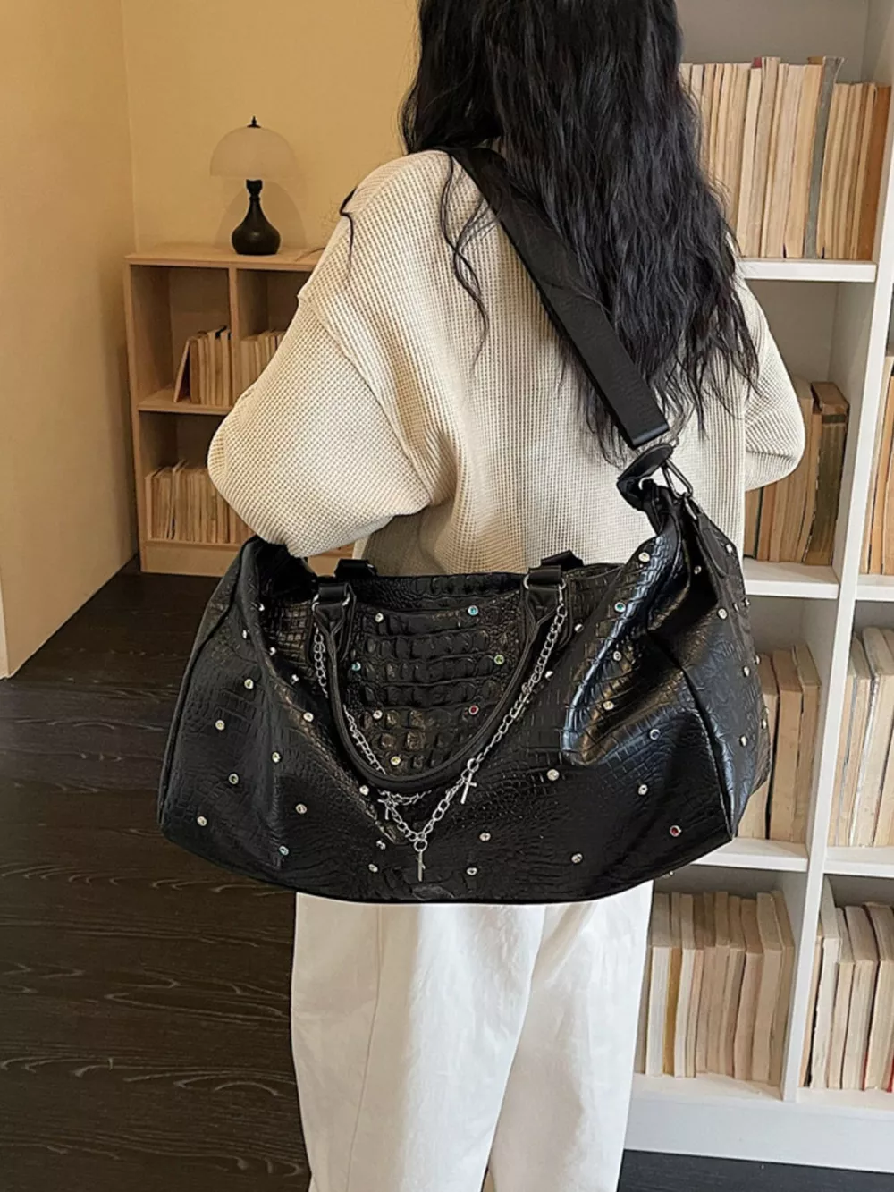 Studded Large Capacity Travel Bag, image 4