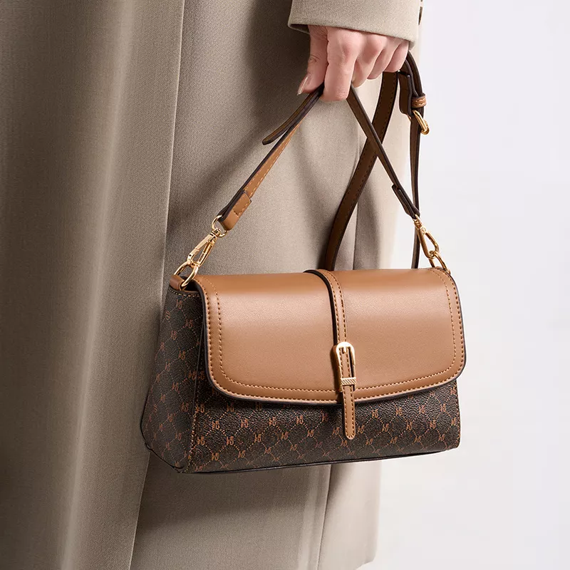 Adjustable Strap Flap Crossbody Bag, image 3