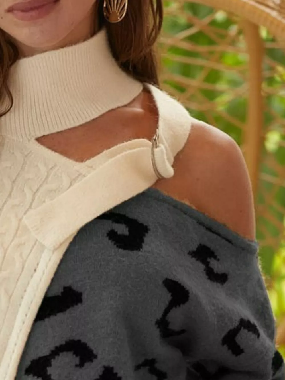 Cable-Knit Color Block One Shoulder Asymmetrical Sweater, image 3