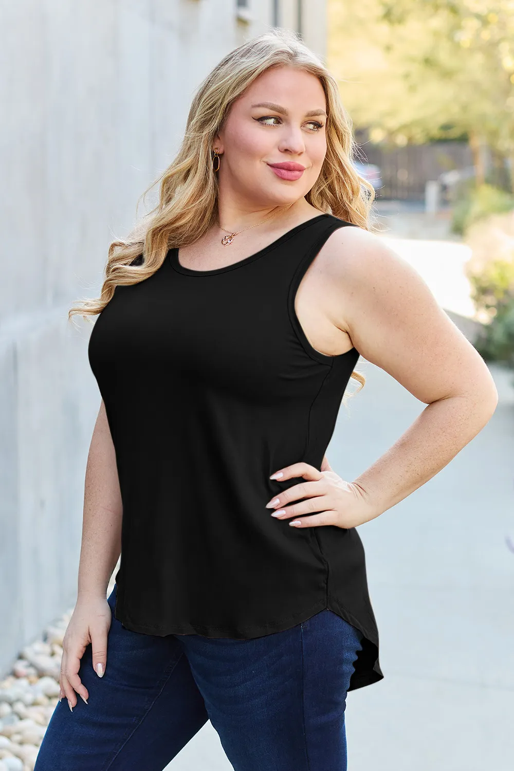 Full Size Round Neck Curved Hem Tank, image 32
