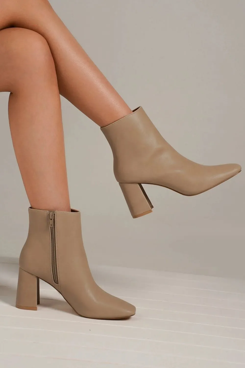 PU Leather Block Heel Boots with Side Zippers