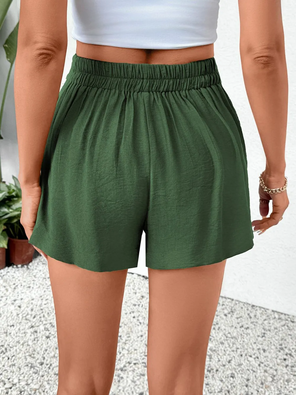 Pleated Detail Shorts with Pockets, image 8