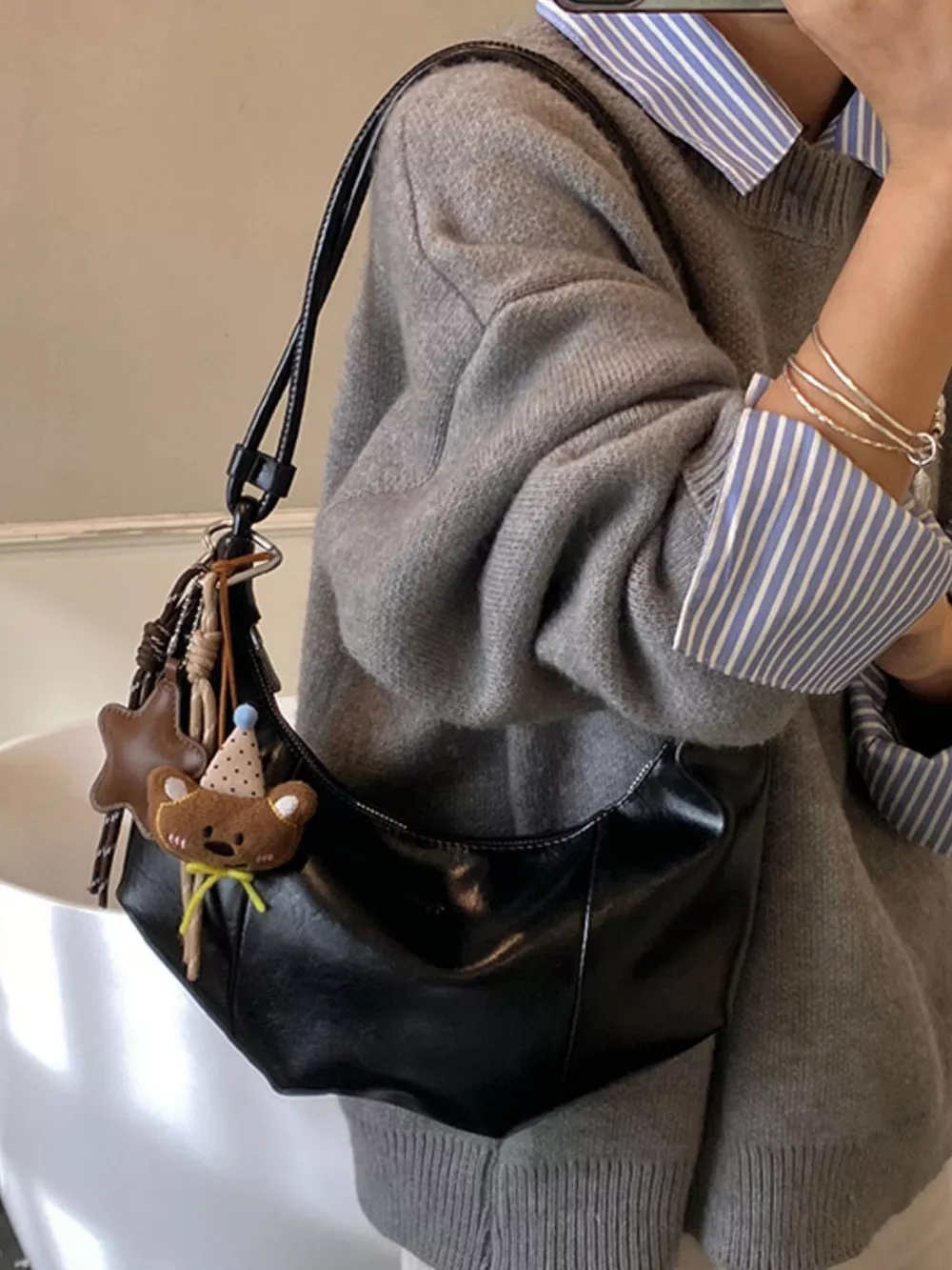 Crescent-Shaped Leather Shoulder Bag, image 9