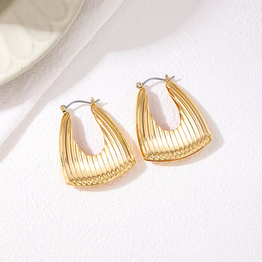18K Gold-Plated Alloy Ribbed Triangular Hoop Earrings, image 6
