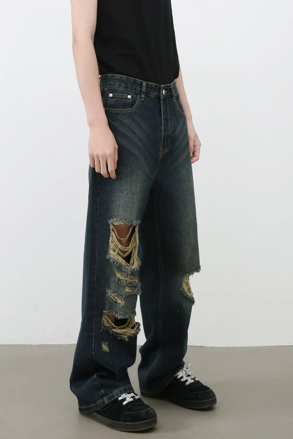 Men's Distressed Wide Leg Jeans, image 4