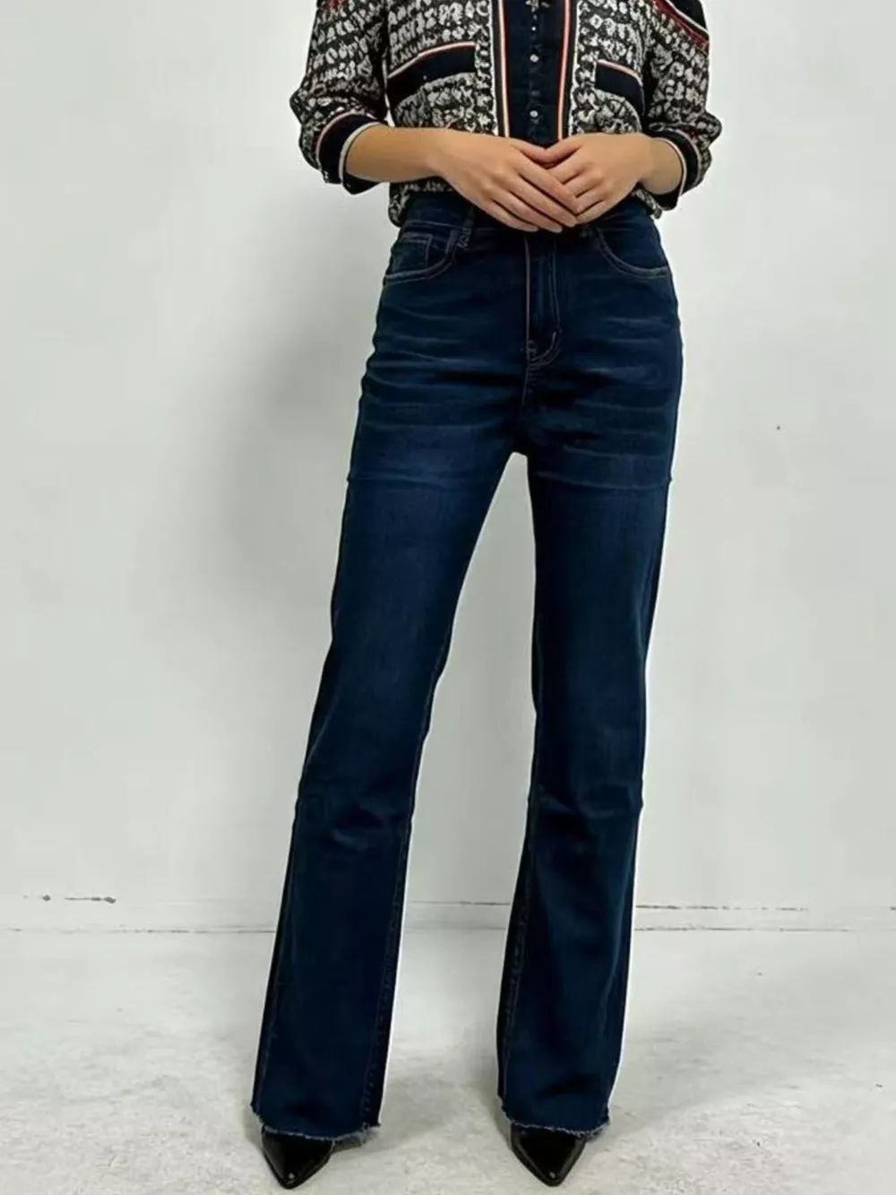 High-Waisted Bootcut Jeans, image 4