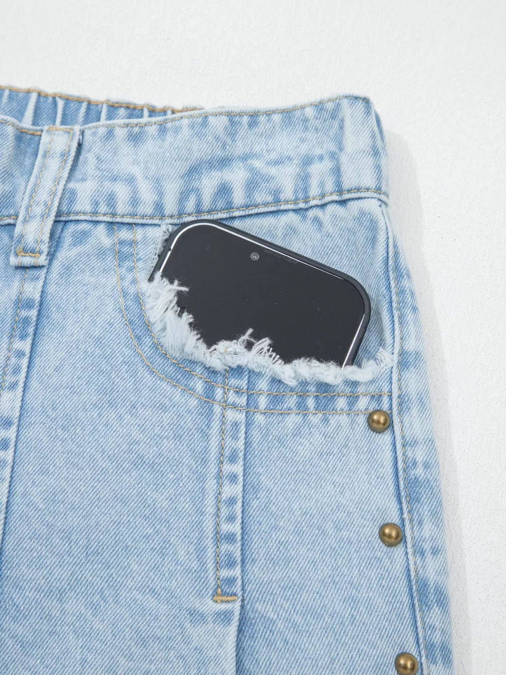 Studded Side Slit Leg Frayed Pocketed Wide Leg Jeans, image 7
