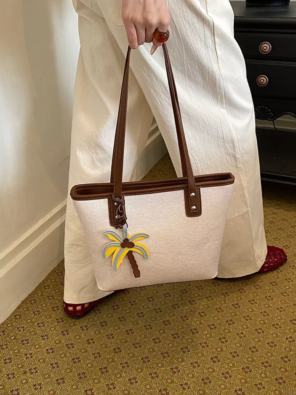 Contrast Trim Shoulder Bag with Tropical Palm Tree Charm, image 2
