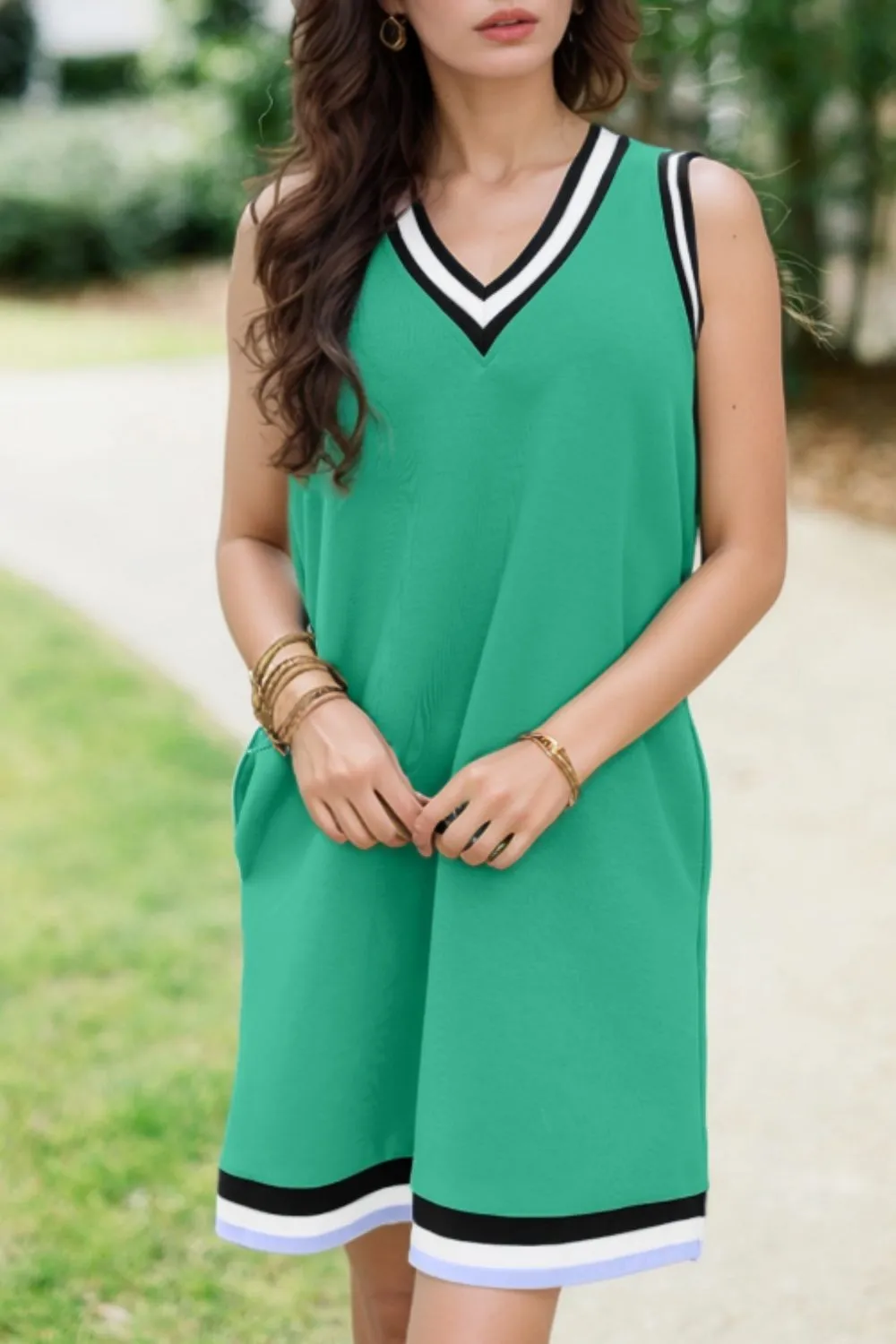 Color Contrast Trim V Neck Shift Sleeveless Mini Dress