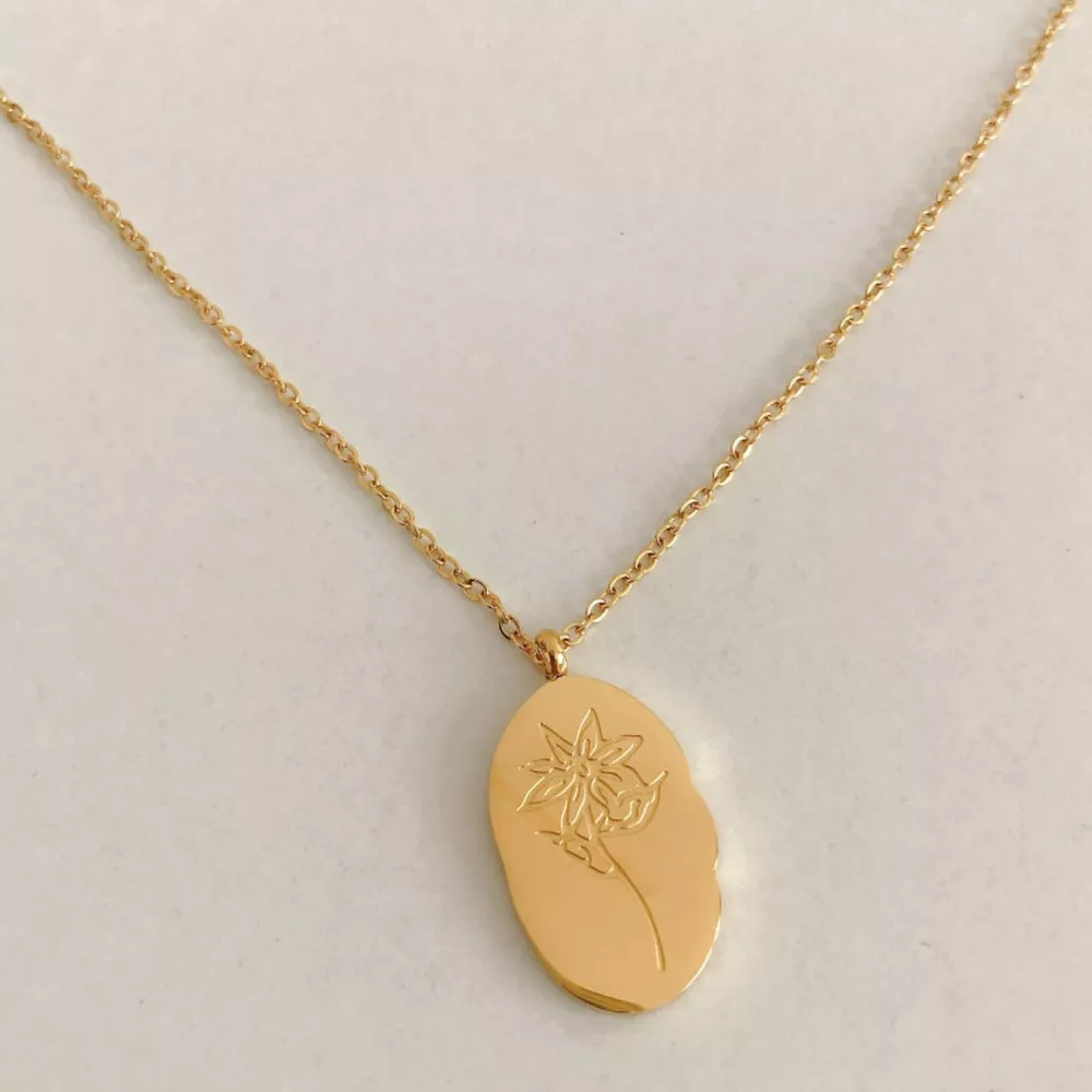18K Gold-Plated Engraved Pendant Necklace