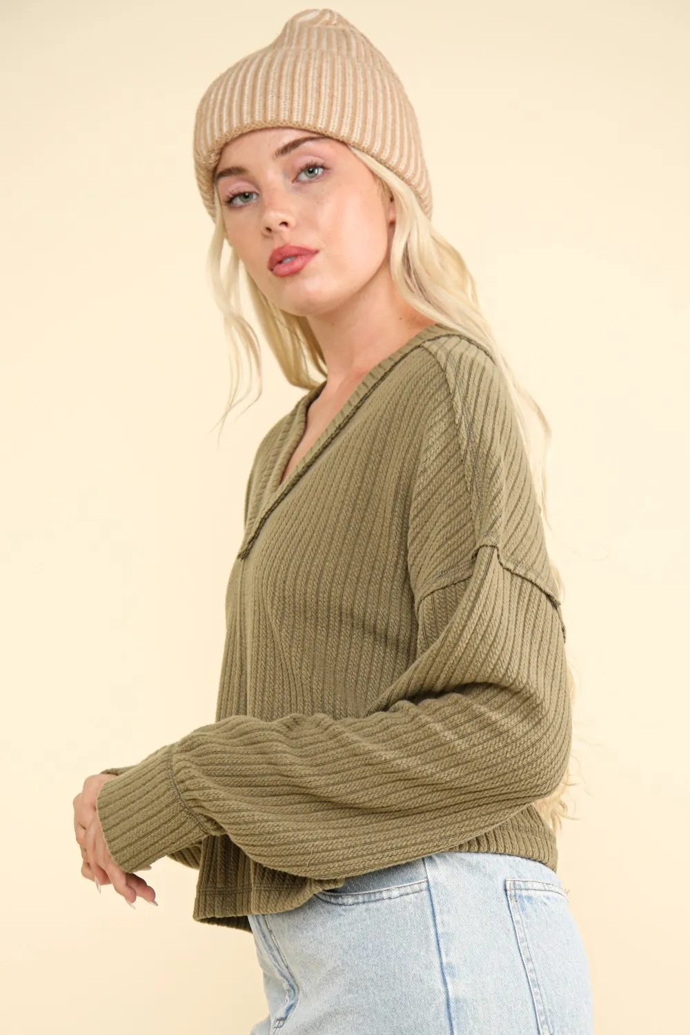 Exposed Seam V-Neck Ribbed Knit Top, image 3