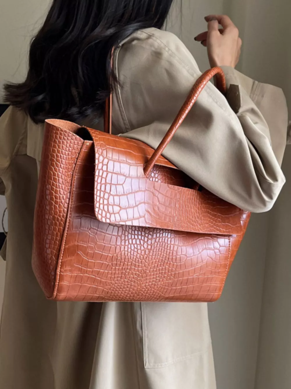 Crocodile-Embossed Shoulder Bag, image 3
