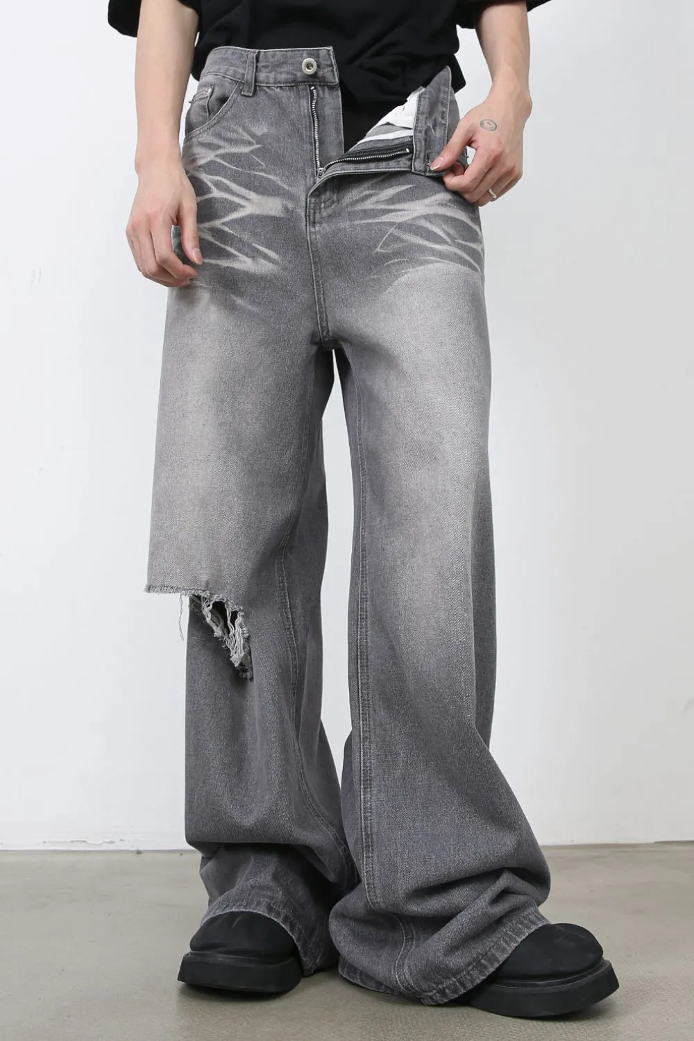 Men's Distressed Wide Leg Jeans, image 2