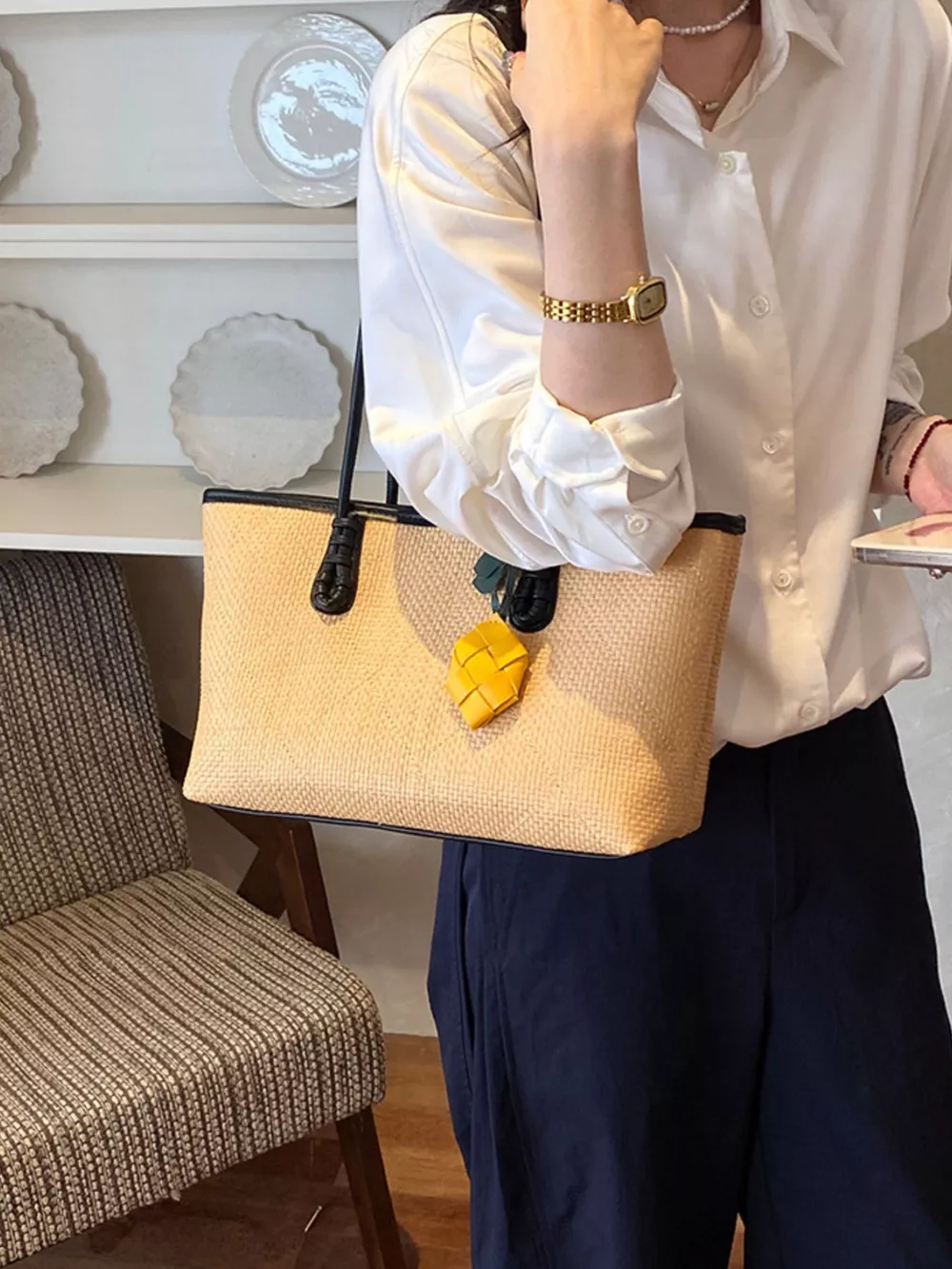 Contrast Trim Shoulder Bag, image 3