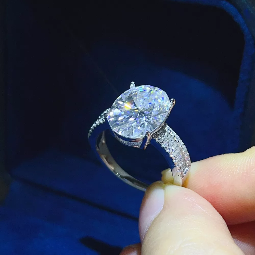 8 Carat 925 Sterling Silver Moissanite Oval Ring, image 4