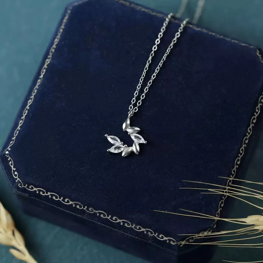 925 Sterling Silver Zircon Leaf Pendant Necklace, image 2