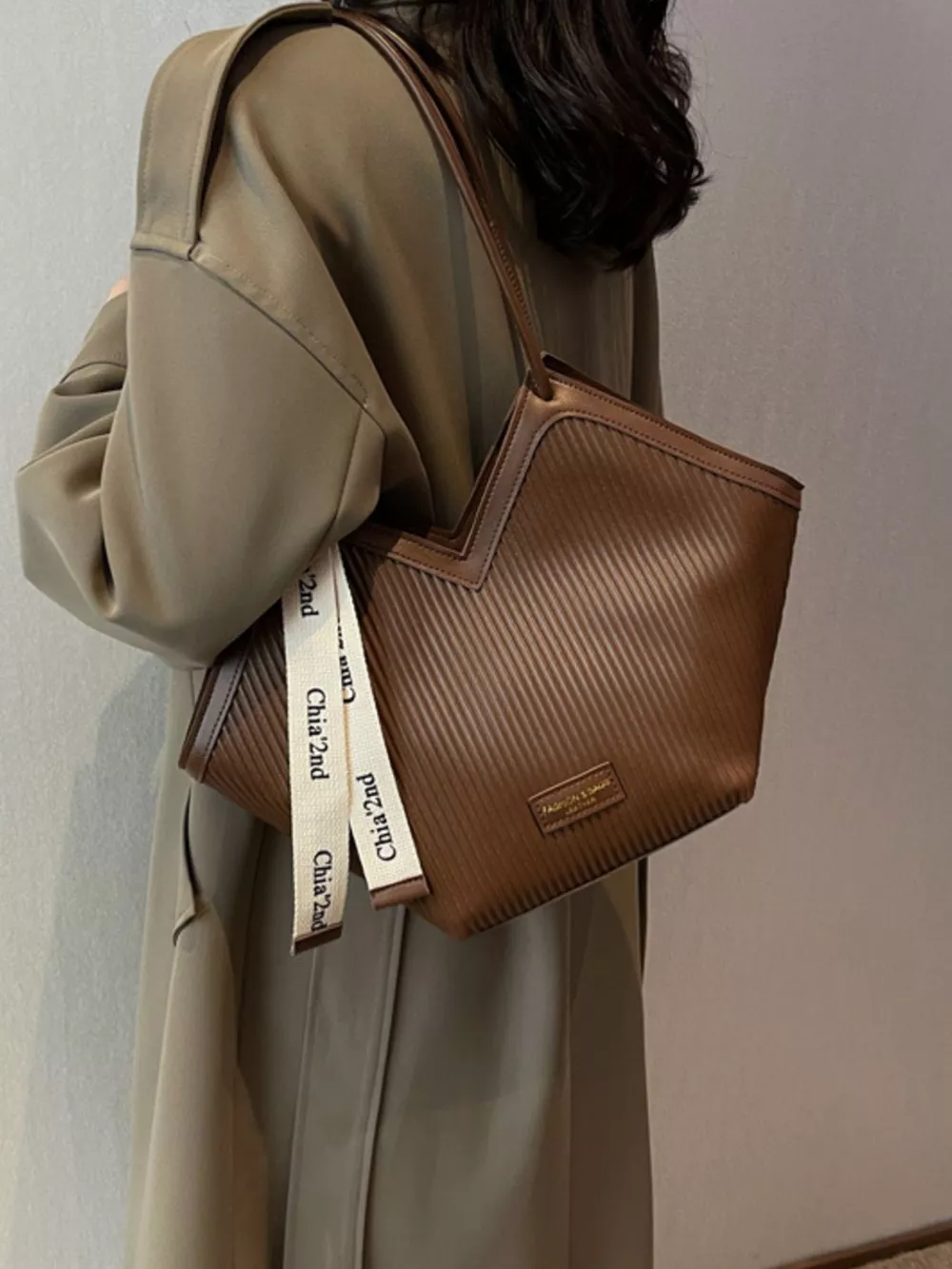Textured Leather Shoulder Bag, image 4