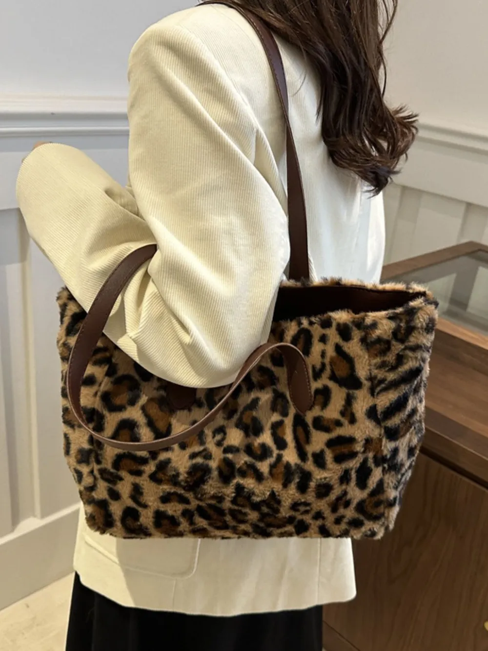 Leopard Fluff Tote Bag, image 10