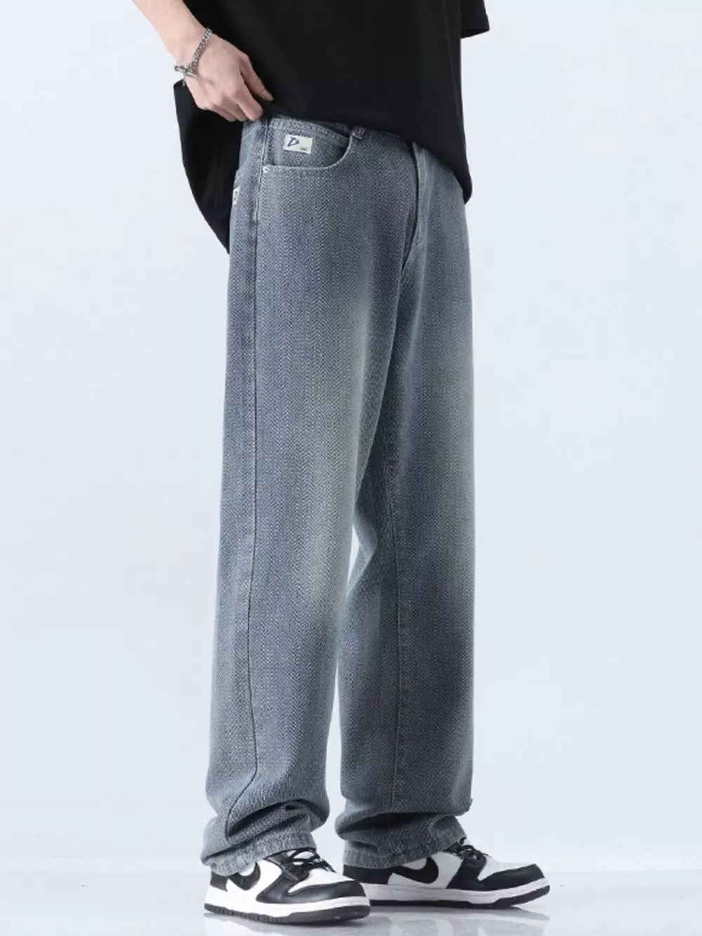 Men's Relaxed Fit Straight Leg Jeans