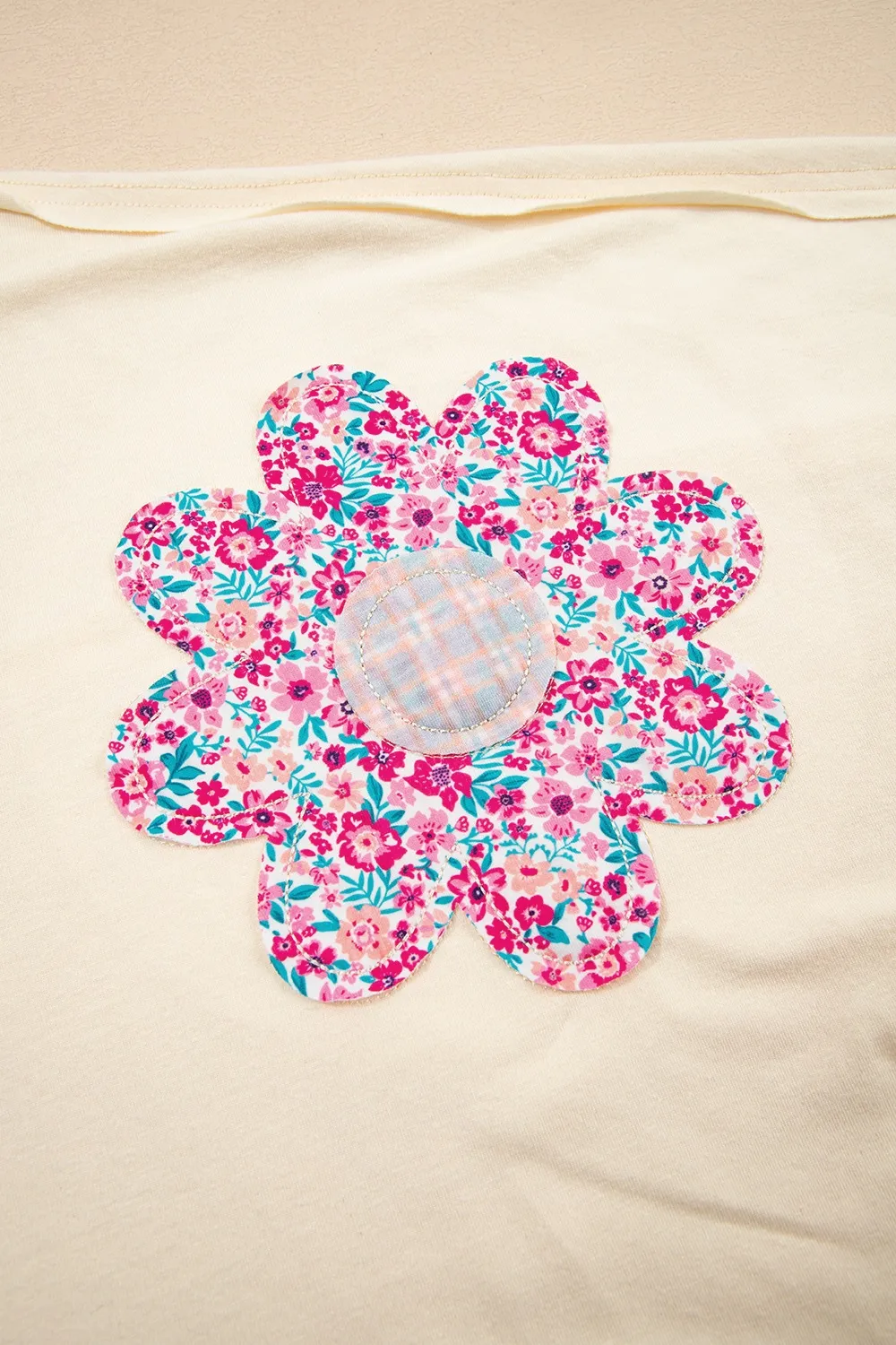 Flower Patched Exposed Stitching Trim Crew Neck Loose Tee, image 6