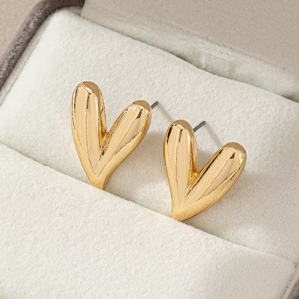 4 Pair Heart Stud Earrings, image 9